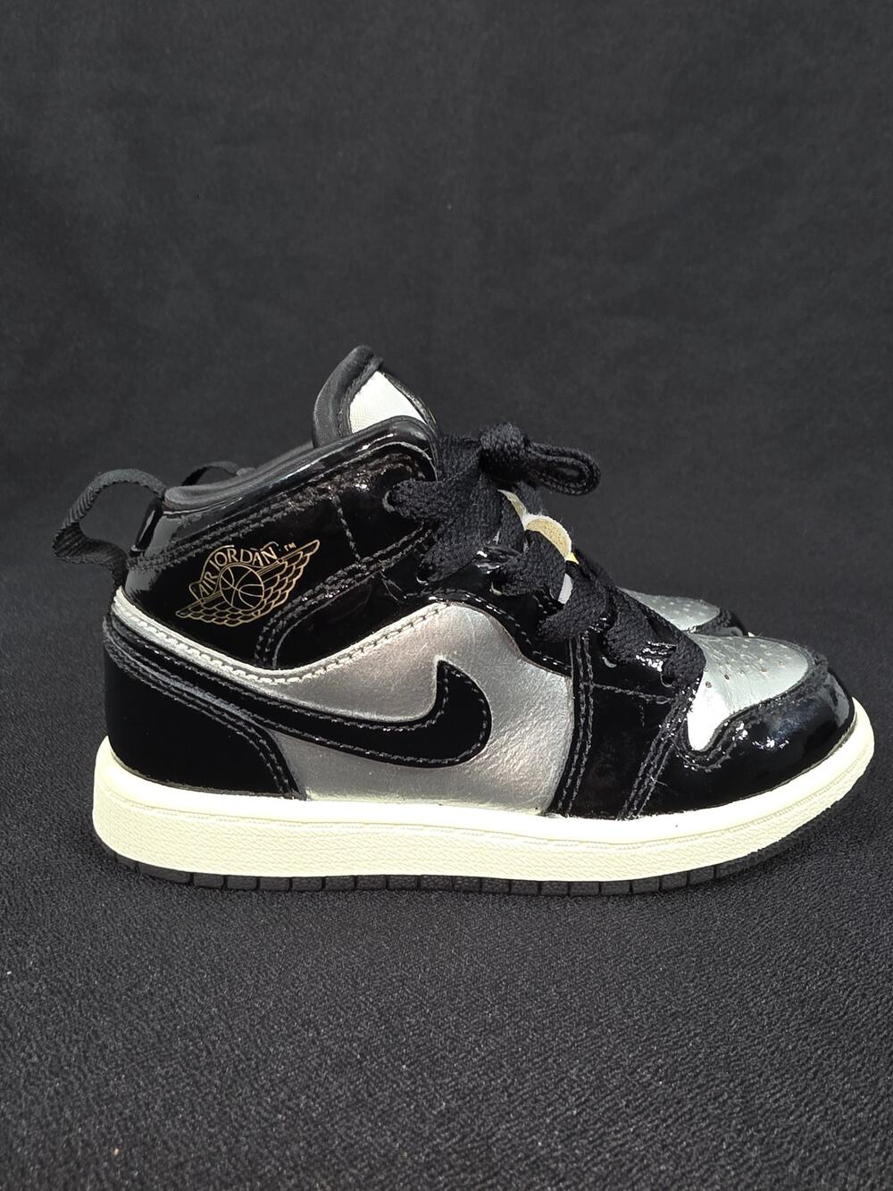 Nike Air Jordan 1 Mid Special Edition Black Metallic Silver Gold Size 11C